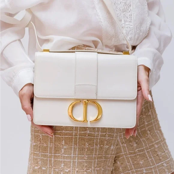 Dior 30 Montaigne - Picture 15 of 16